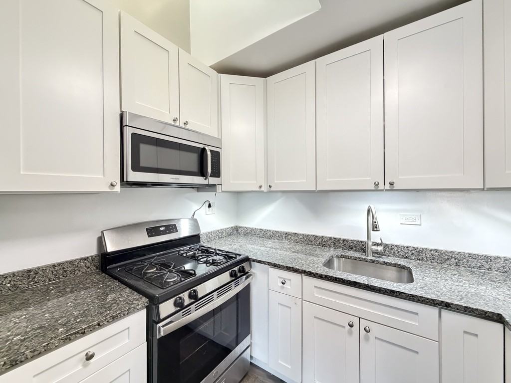 809 Elm St #4 - Photo 6 of 21