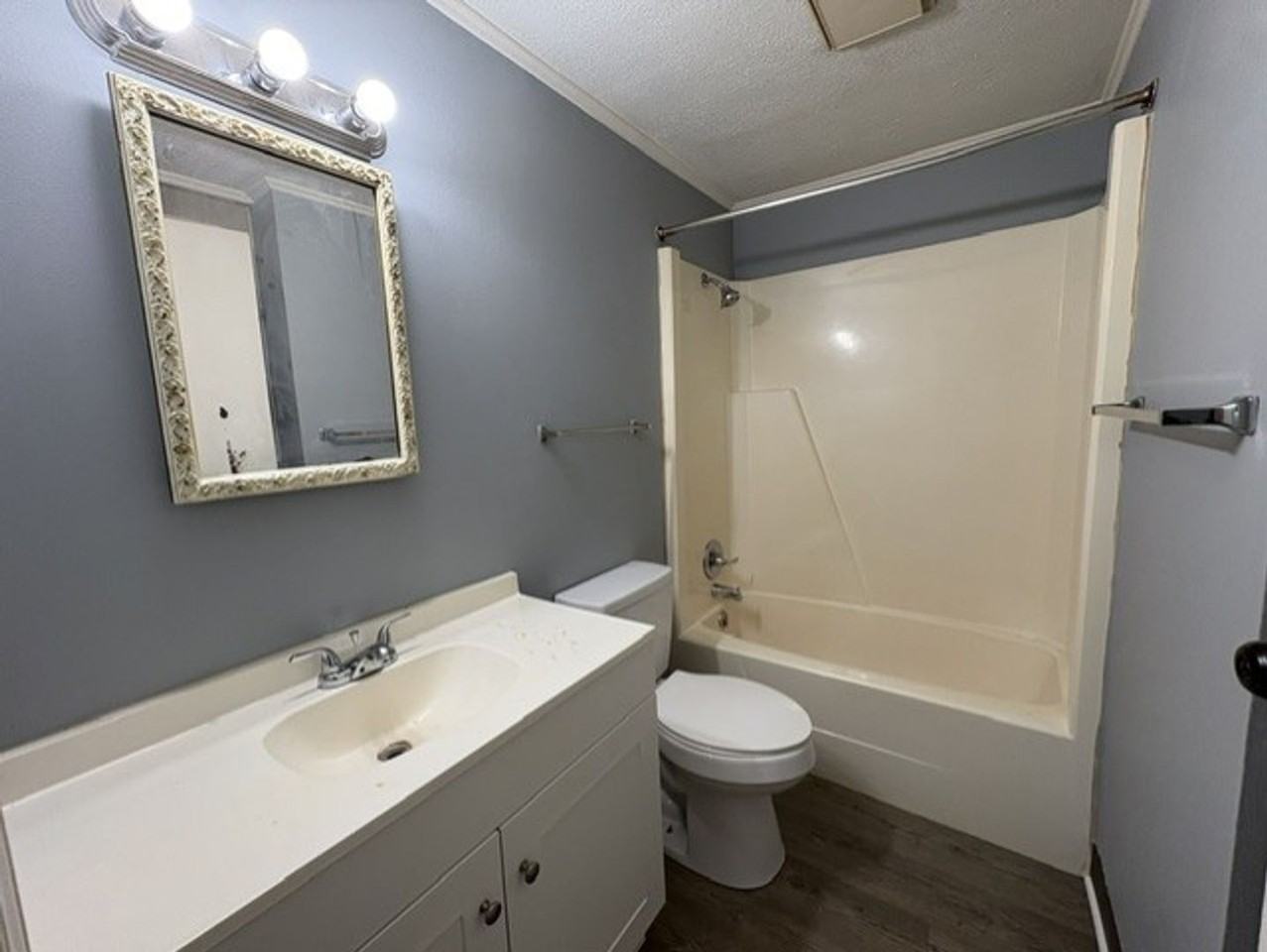952 Silver Meadows Blvd - Photo 3 of 5