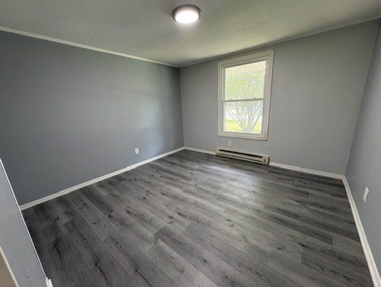 952 Silver Meadows Blvd - Photo 4 of 5
