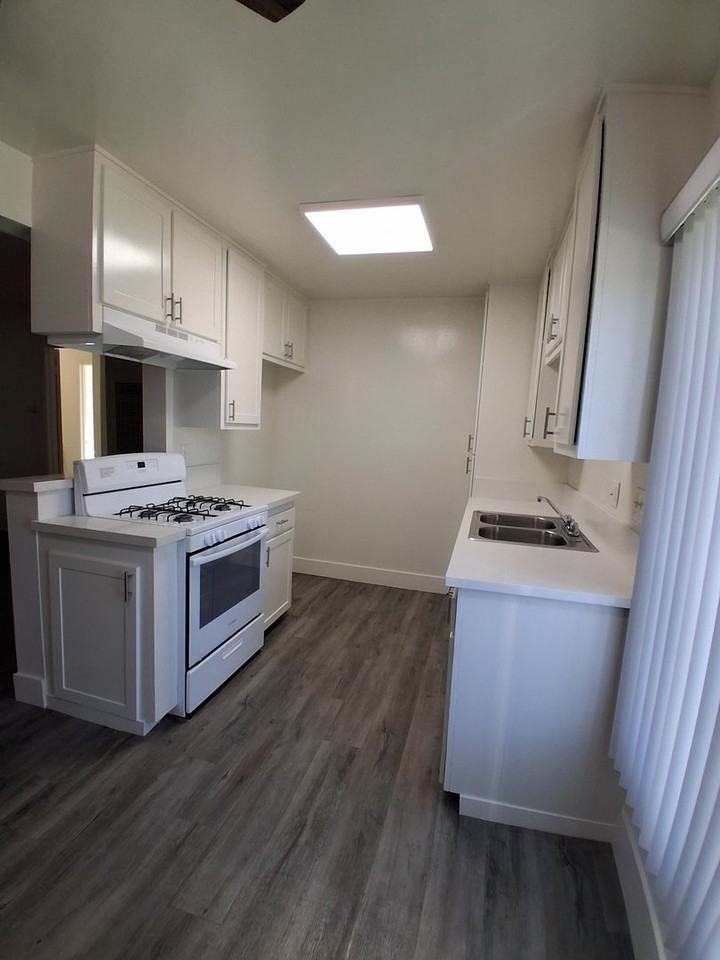 143 - Colima Villas Apartments - Photo 3 of 24