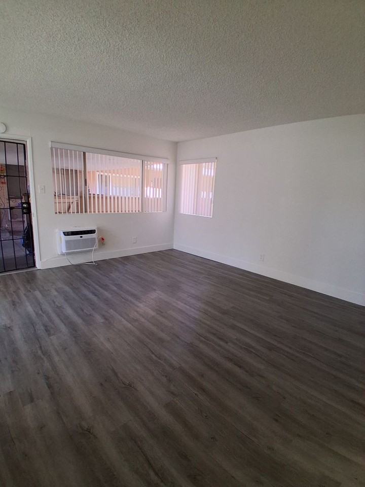 143 - Colima Villas Apartments - Photo 5 of 24