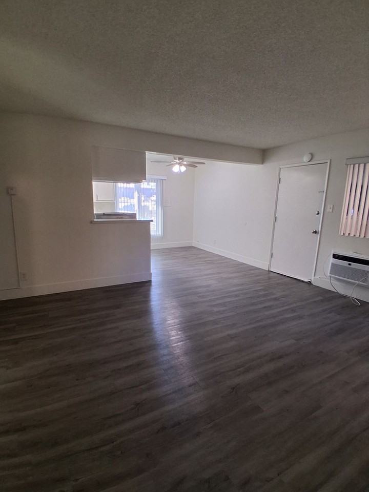 143 - Colima Villas Apartments - Photo 6 of 24