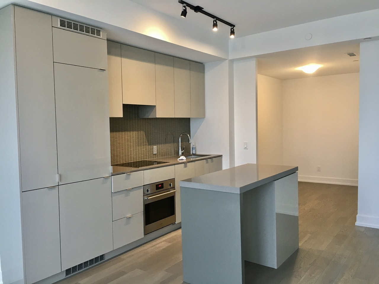 7 Grenville St - Photo 2 of 7