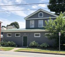 featured image of 215 Pearl St