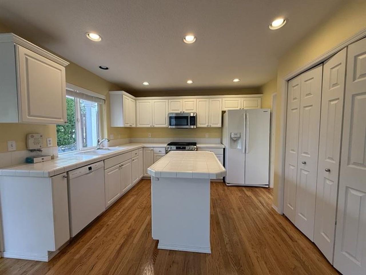 16525 Nw Talkingstick Way - Photo 7 of 25
