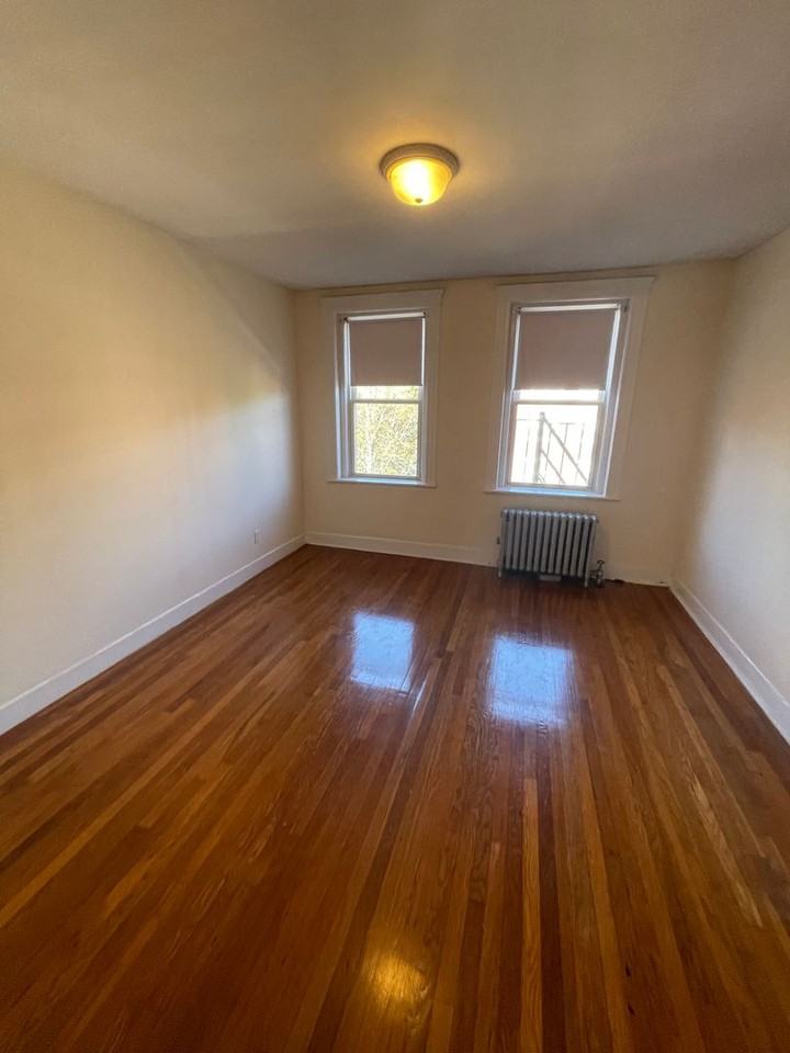 132A Washington St - Photo 2 of 10