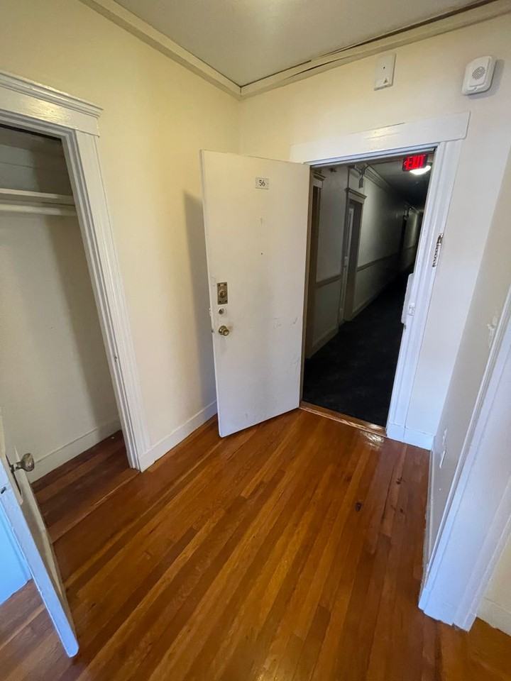 132A Washington St - Photo 5 of 10