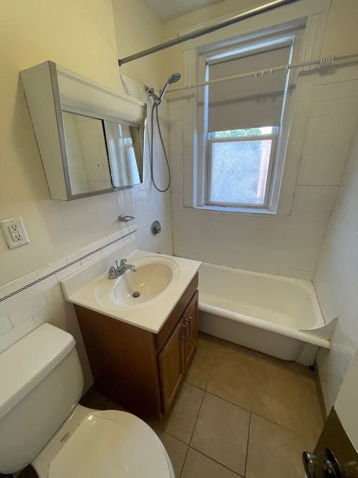 132A Washington St - Photo 6 of 10