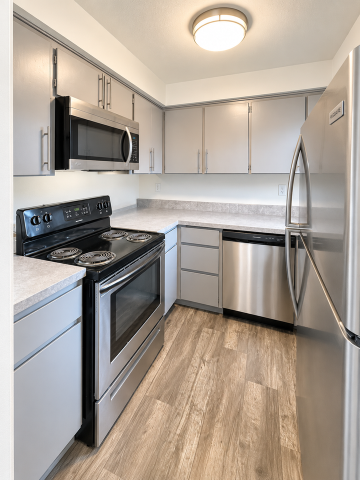 1960 33rd Ave #10 - Photo 7 of 16