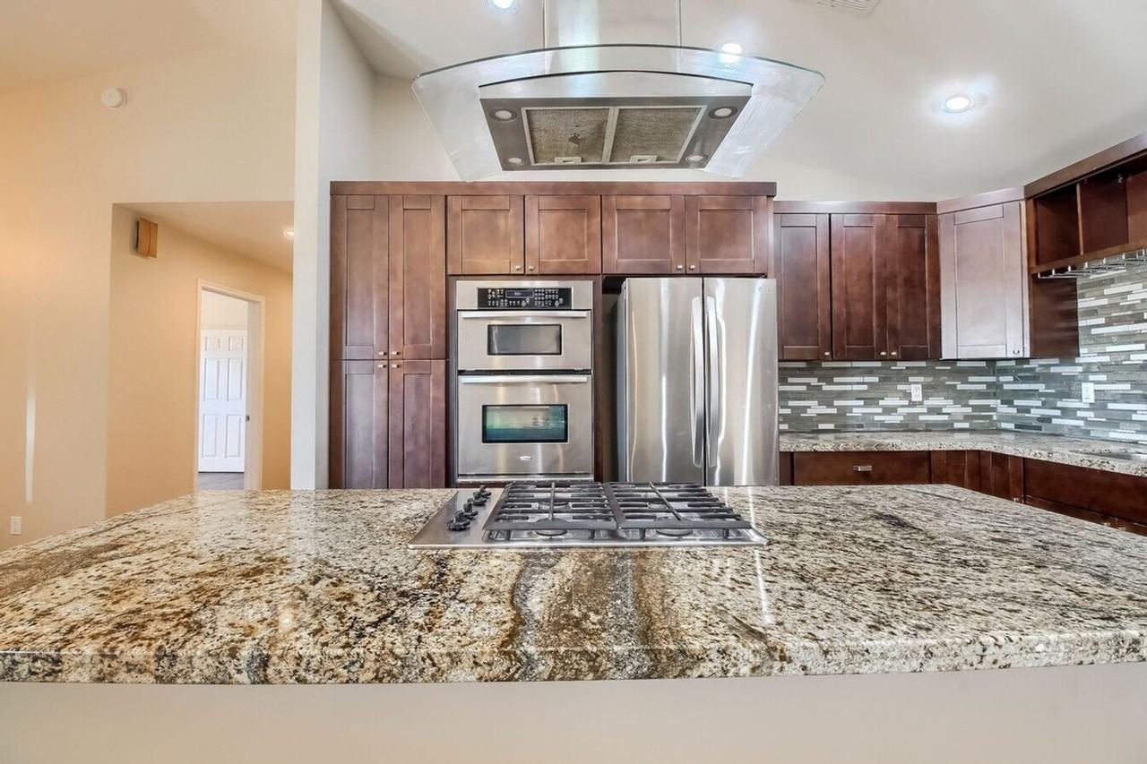 2618 E Sweetwater Ave - Photo 6 of 25