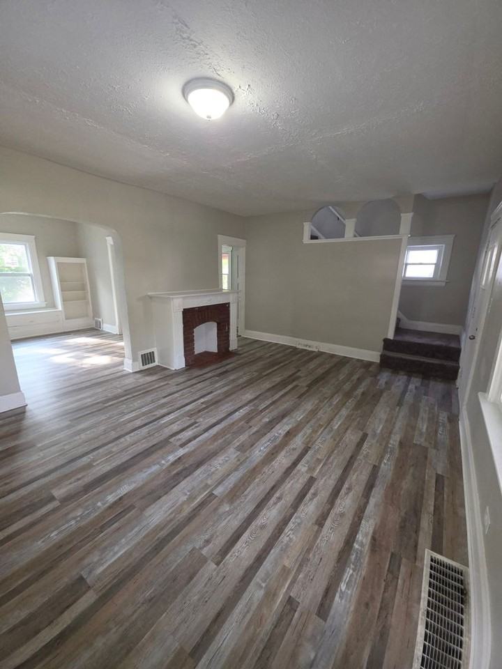 3632 E 106th St - Photo 3 of 15
