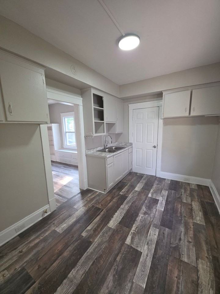 3632 E 106th St - Photo 6 of 15