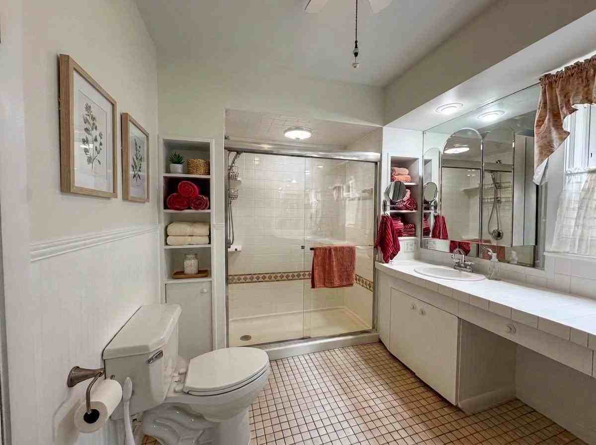 84 Avon St #1 - Photo 7 of 12