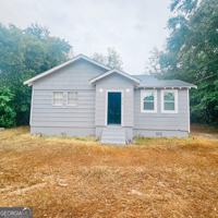 featured image of 3705 Log Cabin Dr