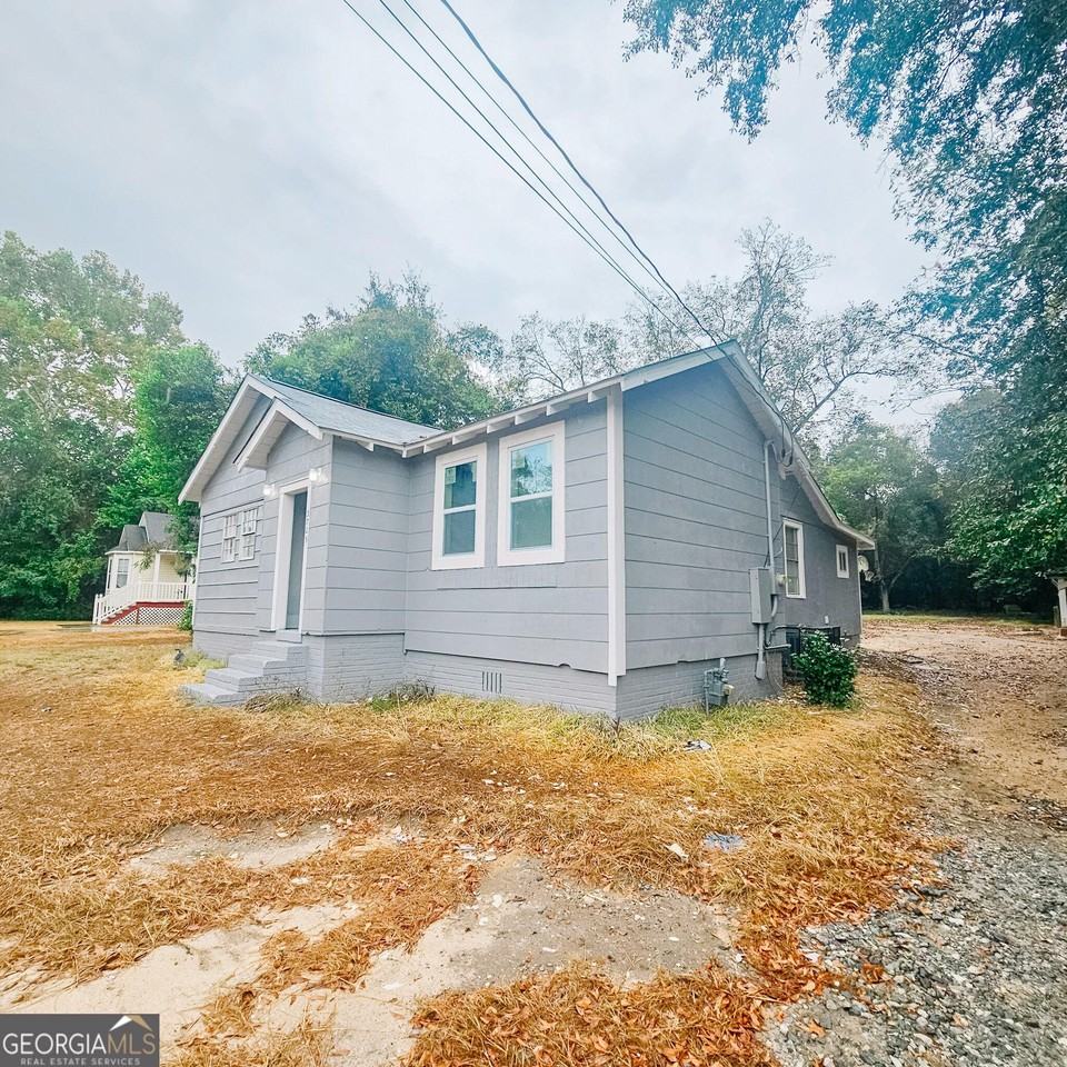 3705 Log Cabin Dr - Photo 2 of 19