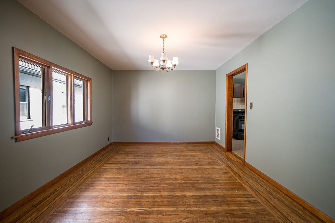 189 Lovering Ave - Photo 6 of 25