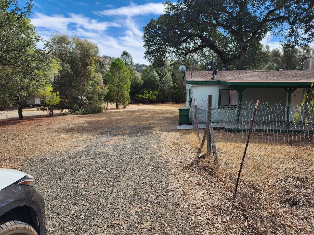 3162 Shasta Rd - Photo 2 of 26