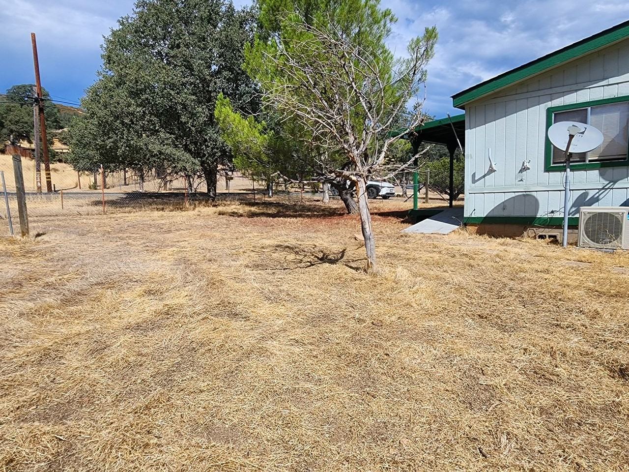 3162 Shasta Rd - Photo 7 of 26