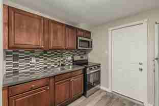 1010-1012 South Smith Road - Photo 1 of 1