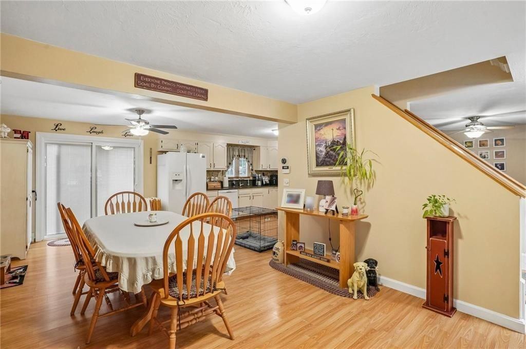 60 Sherman Ave - Photo 3 of 13