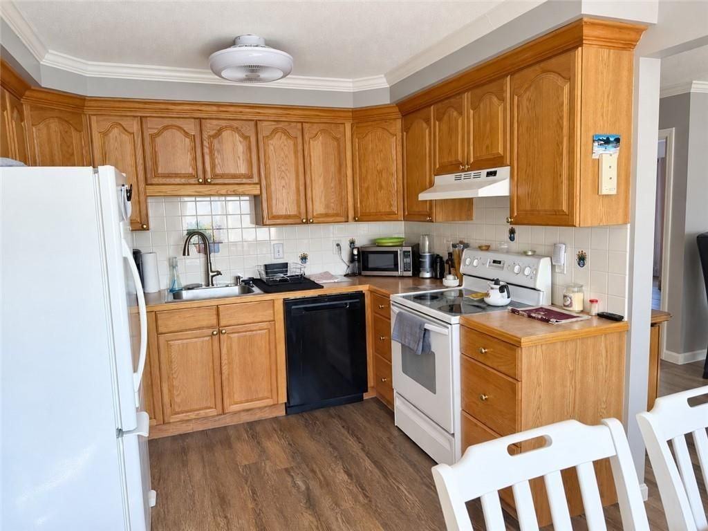 583 Pocasset Ct - Photo 5 of 19
