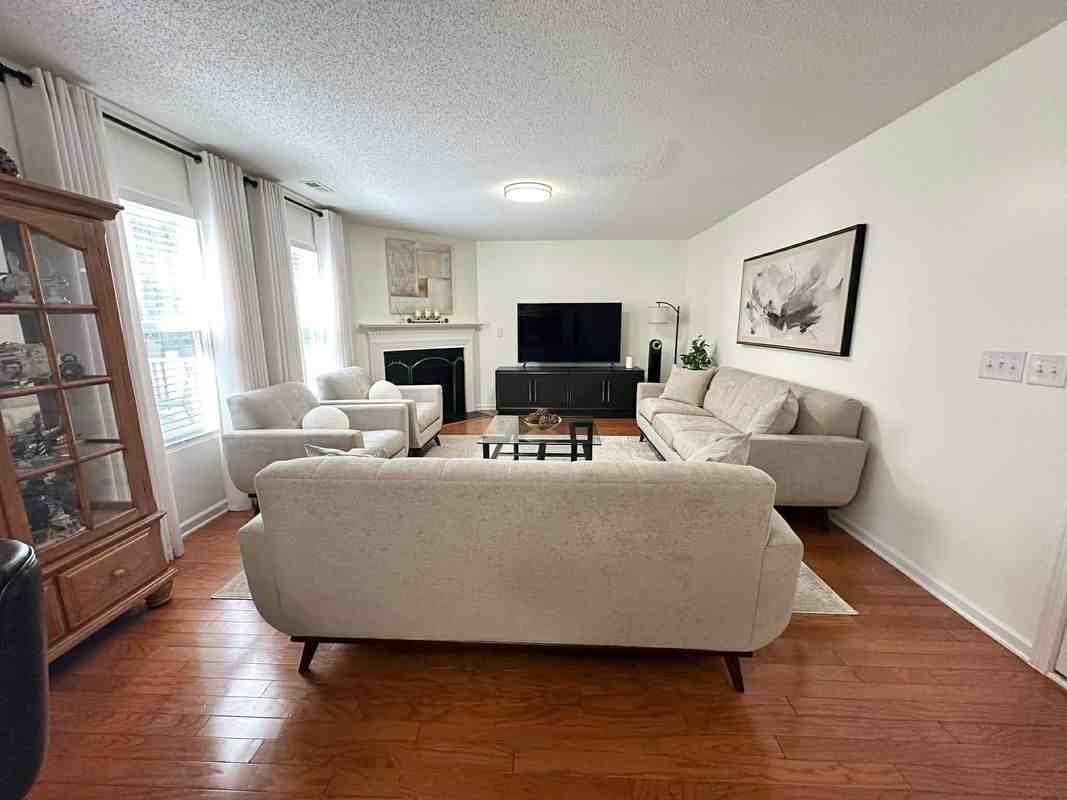 1195 Muirfield Dr - Photo 7 of 12