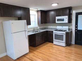 4215 Bellvue Ave - Photo 2 of 10