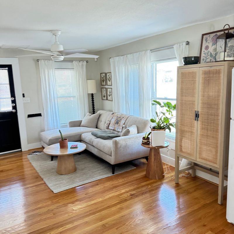 4215 Bellvue Ave - Photo 4 of 10