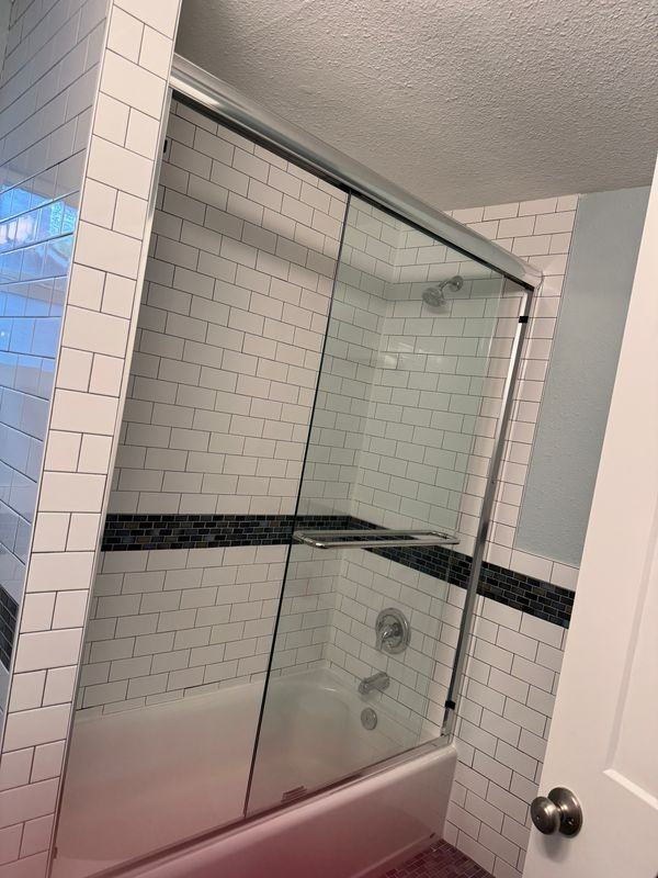 4215 Bellvue Ave - Photo 5 of 10
