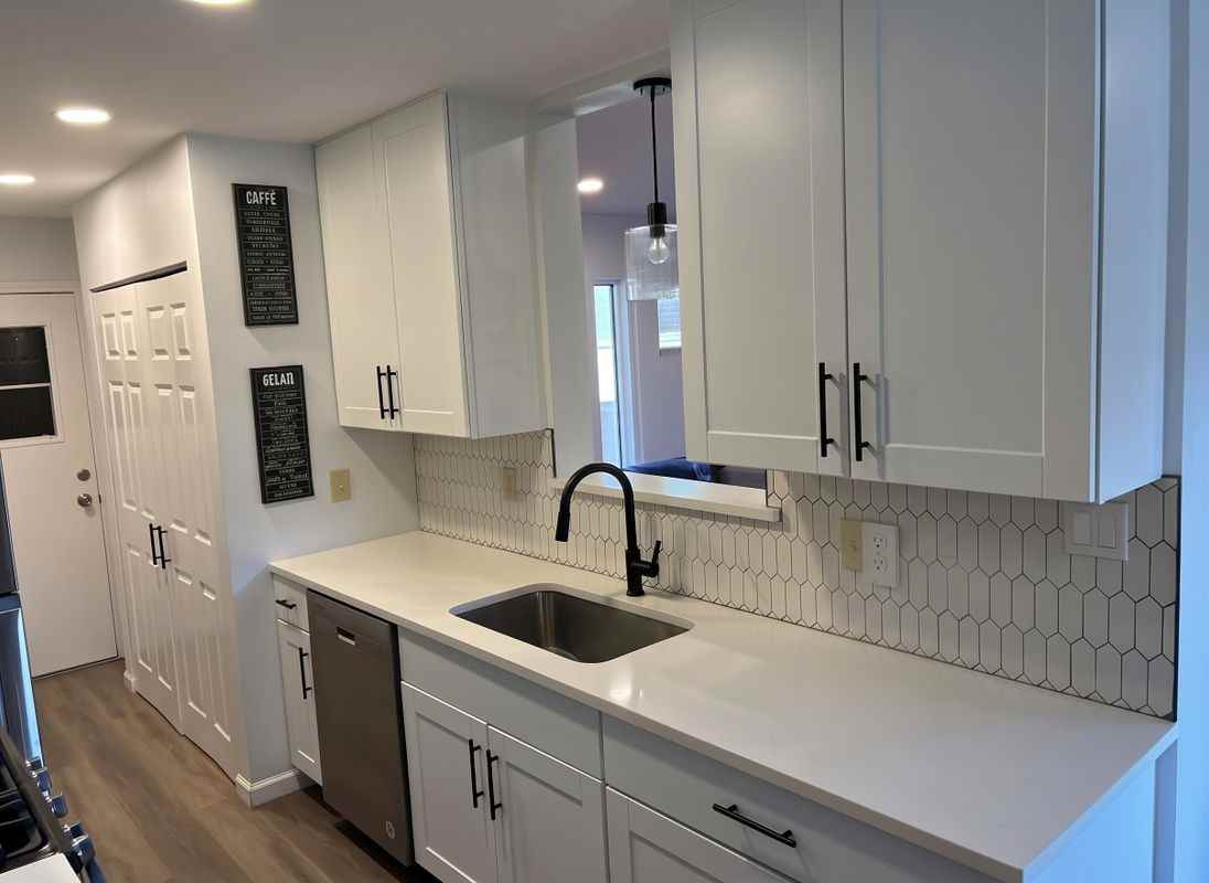 441 Melrose Dr - Photo 2 of 10