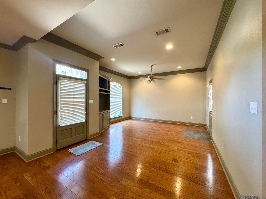12446 Dutchtown Villa Dr - Photo 3 of 19