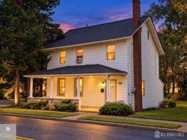 featured image of 66 Snowhill St ##A