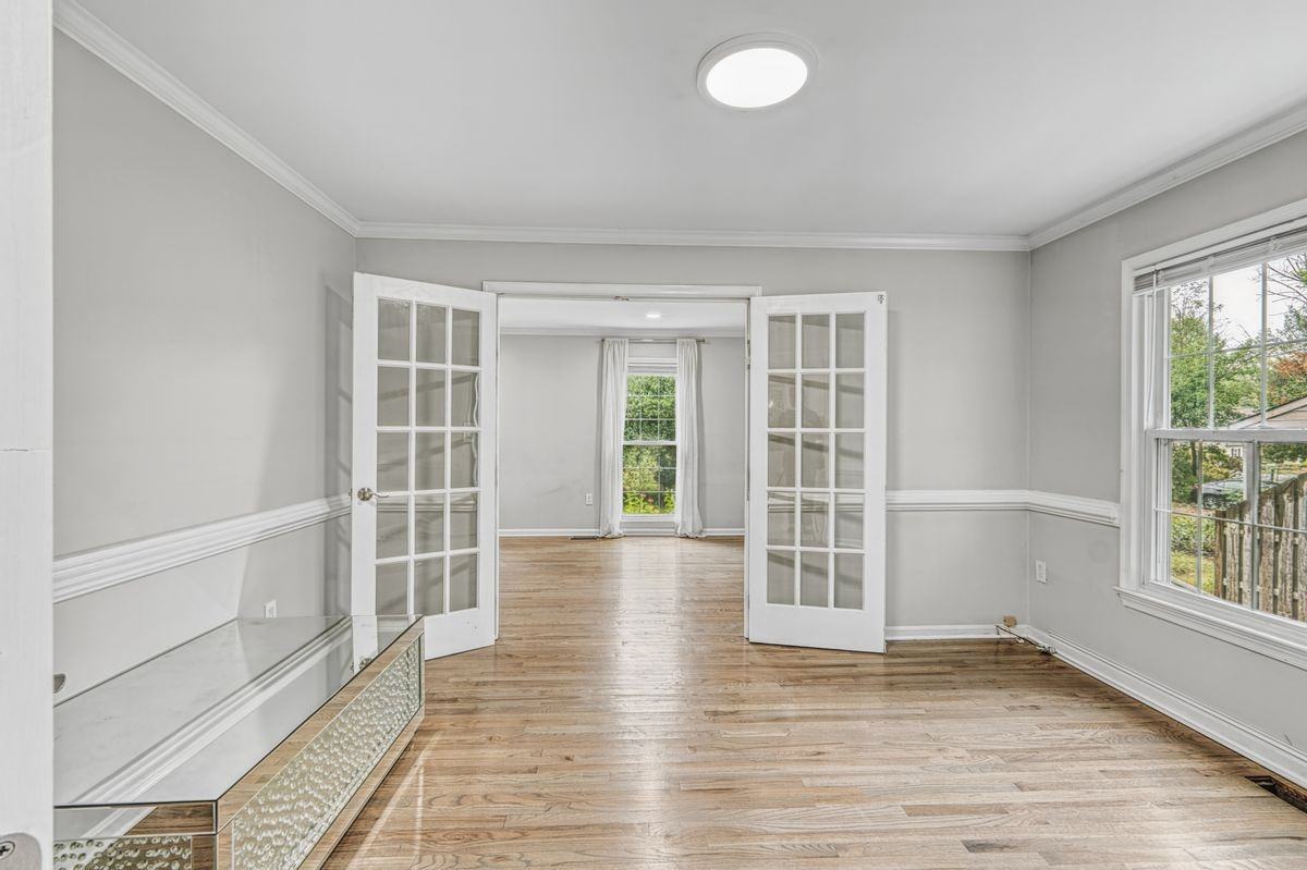 1127 Atlantic Dr - Photo 3 of 3