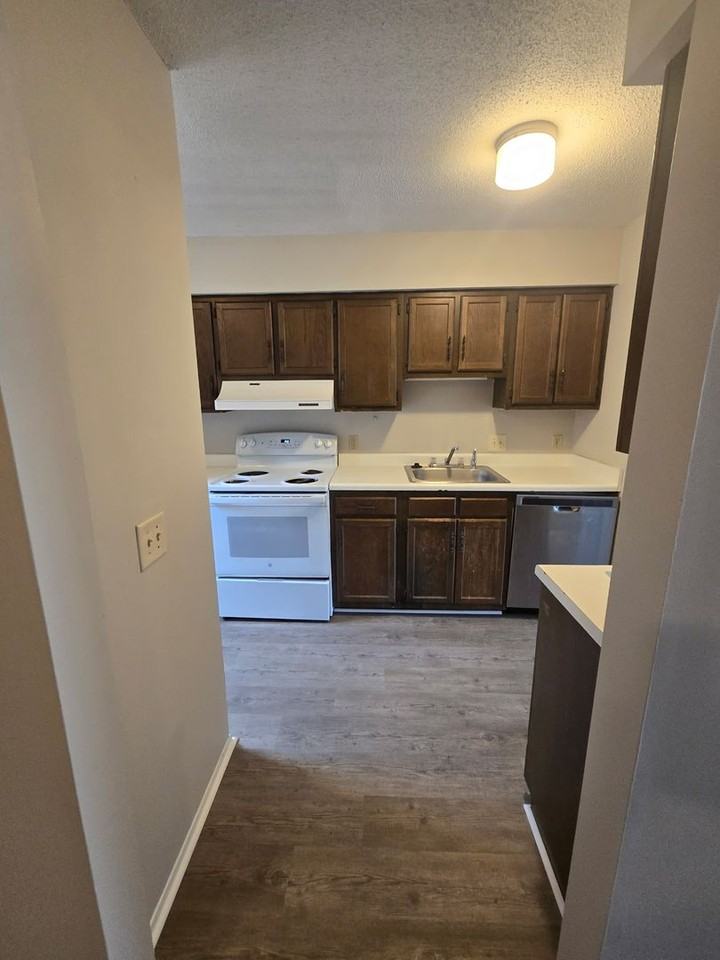 901 Olmstead Dr #55 - Photo 3 of 13