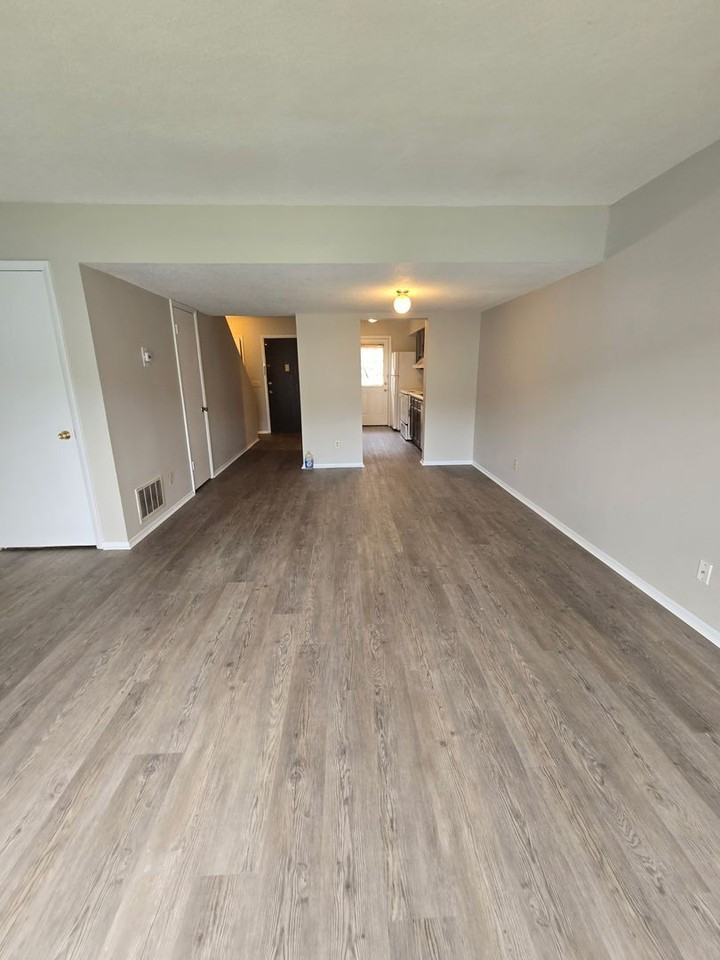 901 Olmstead Dr #55 - Photo 7 of 13