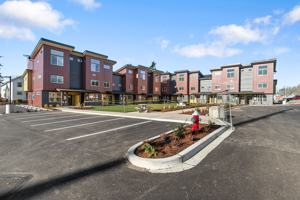 featured image of 354 E Bakerview Rd
