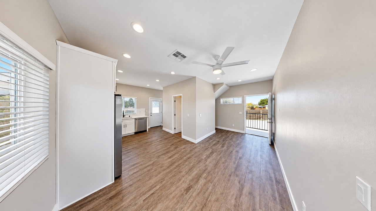 5165 63rd St - Photo 6 of 17