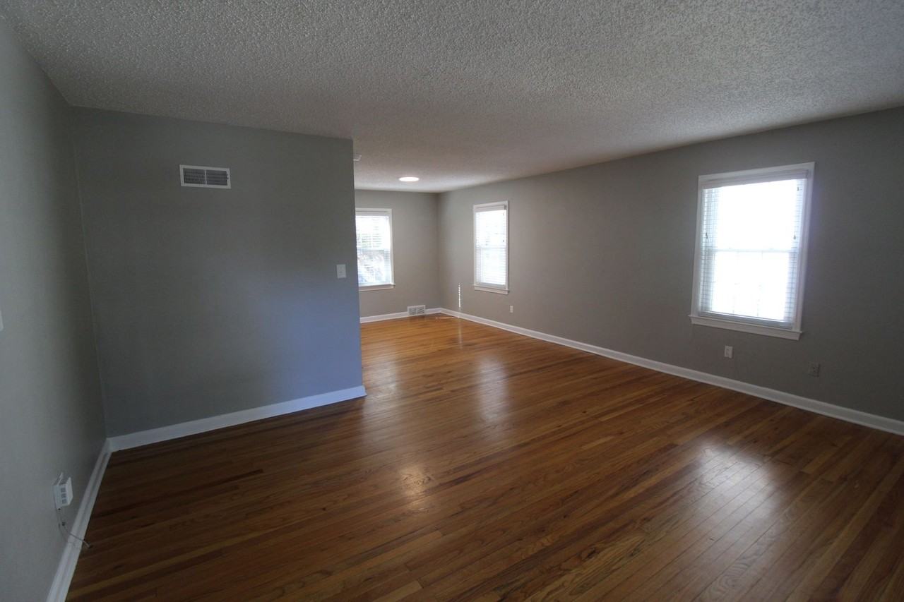 7616 Terrace St - Photo 2 of 10