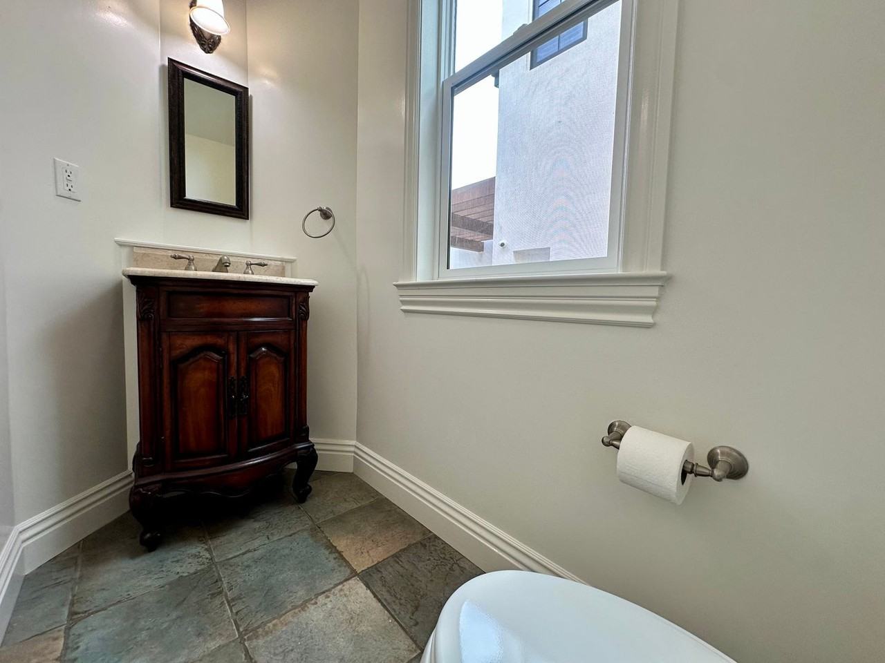 1431 S Irena Ave - Photo 7 of 23