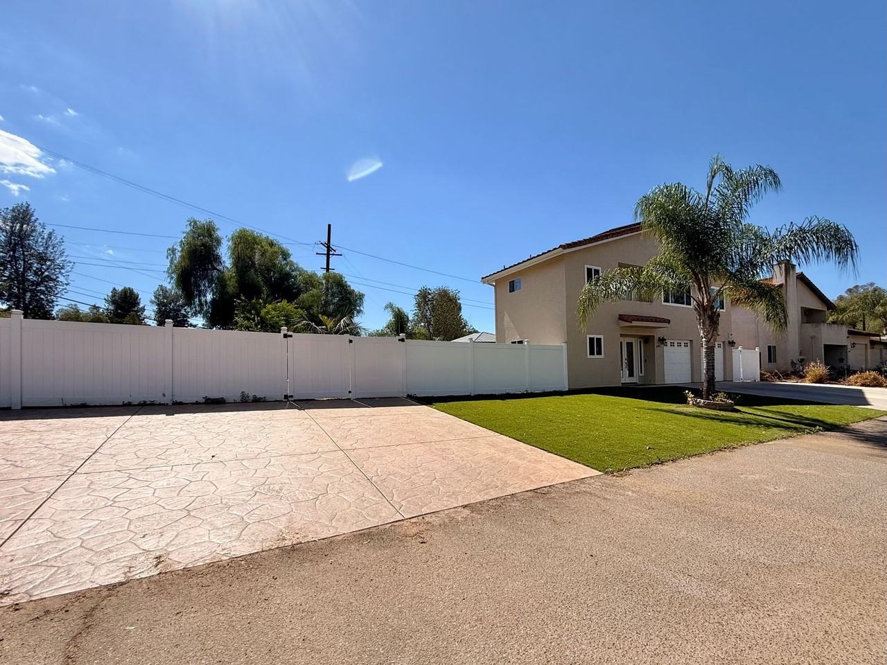 9150 Winter Gardens Blvd - Photo 3 of 5