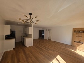 6536LAM - Photo 1 of 1