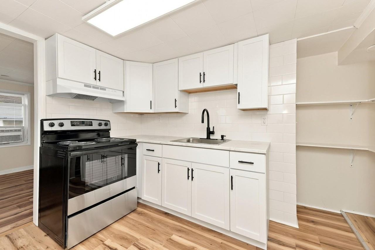 2629 Berger Ave - Photo 5 of 10