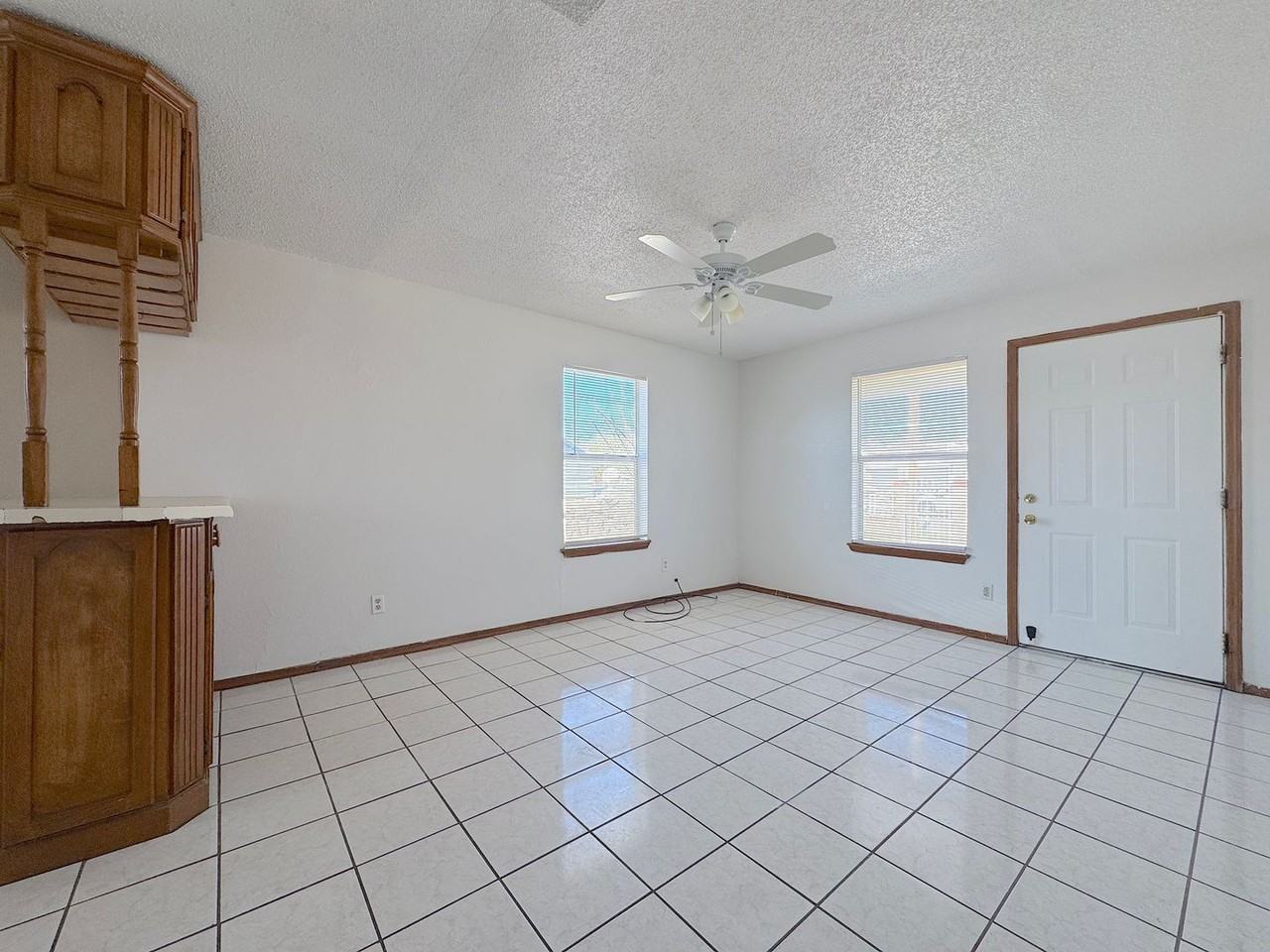 5624 Saluki Dr - Photo 4 of 18