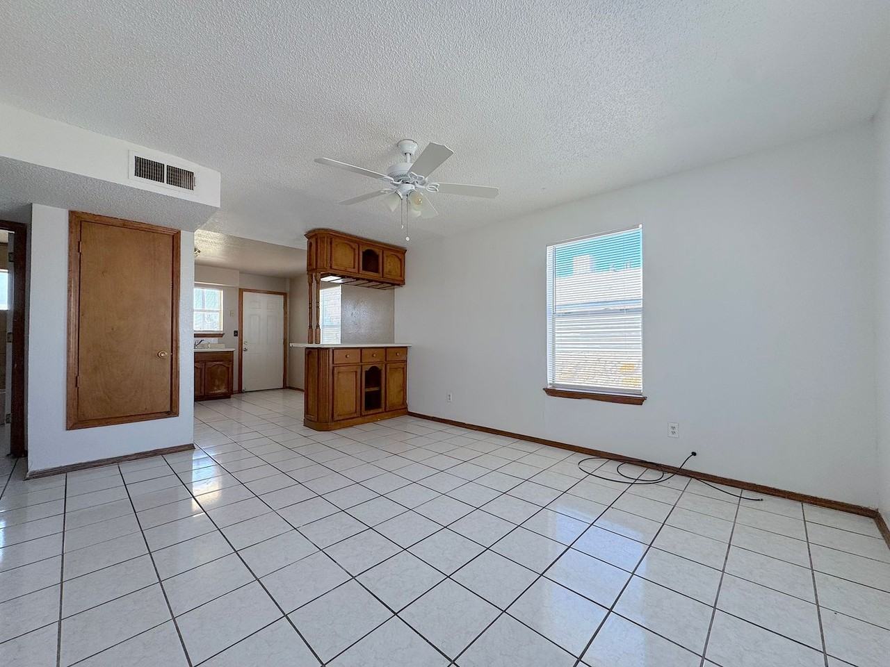 5624 Saluki Dr - Photo 5 of 18