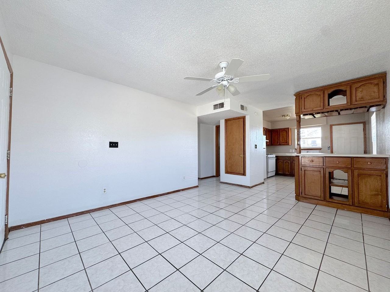 5624 Saluki Dr - Photo 6 of 18