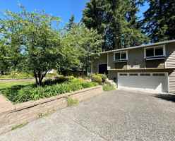 featured image of 16826 Ne 35th Pl