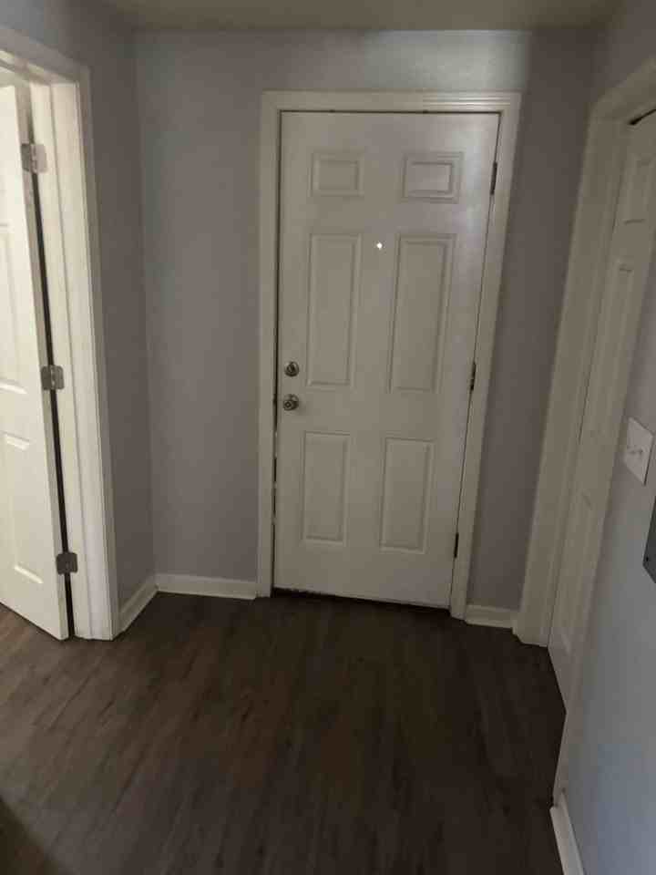 1501 W High St - Photo 7 of 20