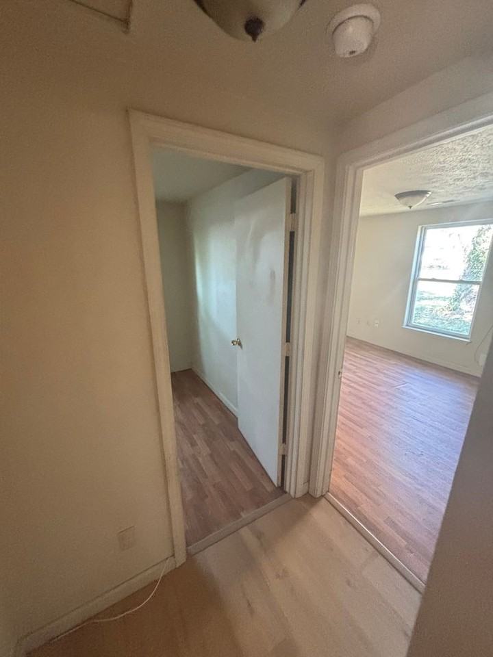 1616 W Florida St - Photo 2 of 16