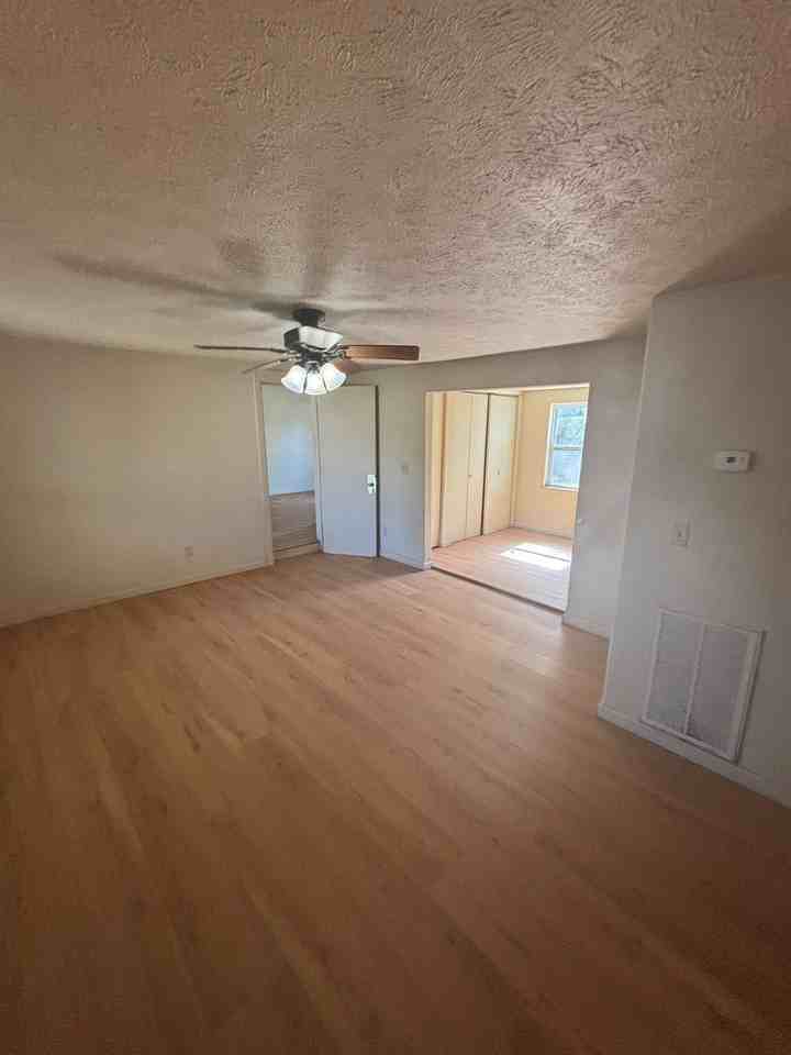 1616 W Florida St - Photo 3 of 16