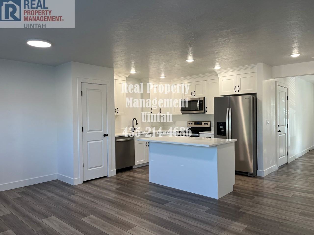 574 S Quail Run Dr - Photo 4 of 26